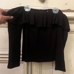 quarter sleeve, flowy black cropped top